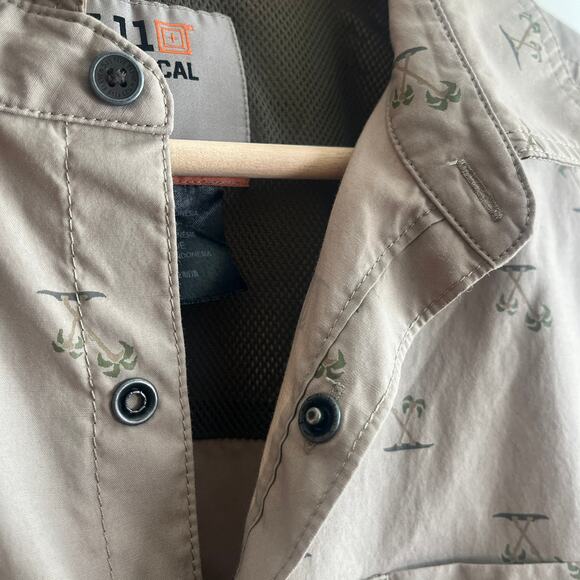 5.11 Tactical Shirt Button Up Snaps Short Sleeve Palm Tree Print Tan Size Large - Picture 8 of 12